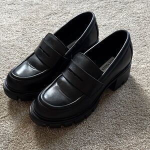 Steve Madden Black Chunky Loafers
